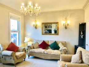 The Pirate's Palace, Whitby - Elegant, Comfy, Fun